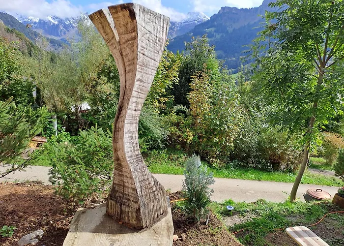 Ib Chnorz Alphut Chalet