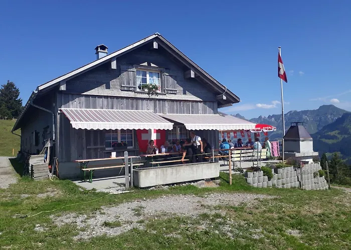 Ib Chnorz Alphut Chalet